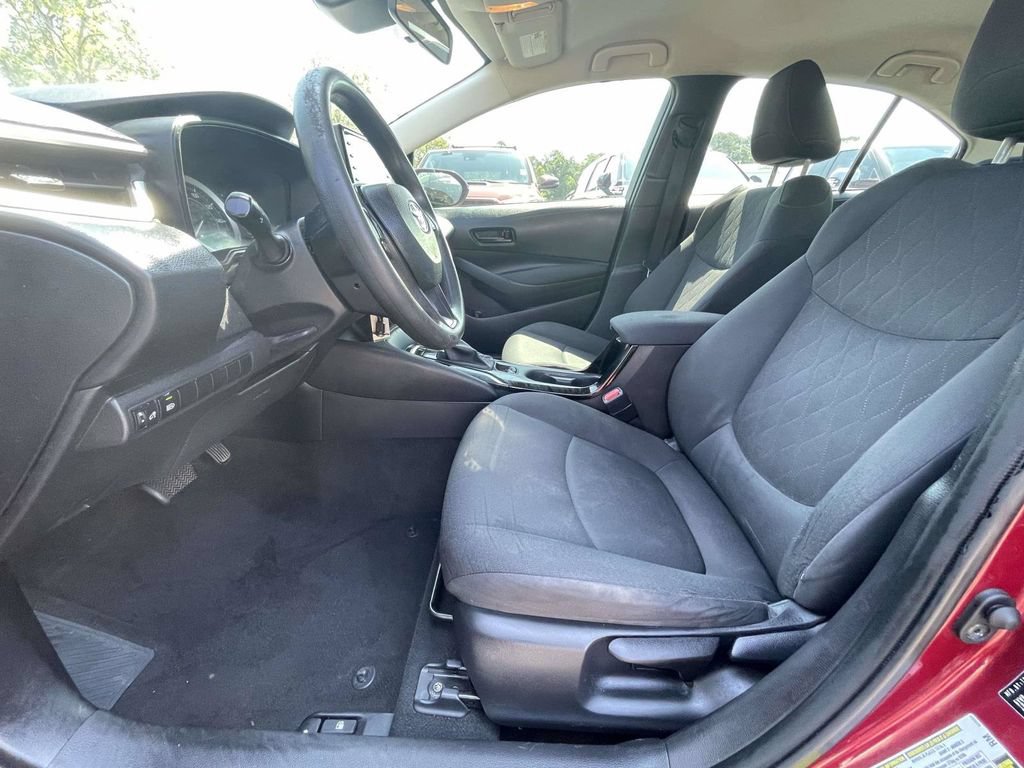 Used 2022 Toyota Corolla LE FWD image 16