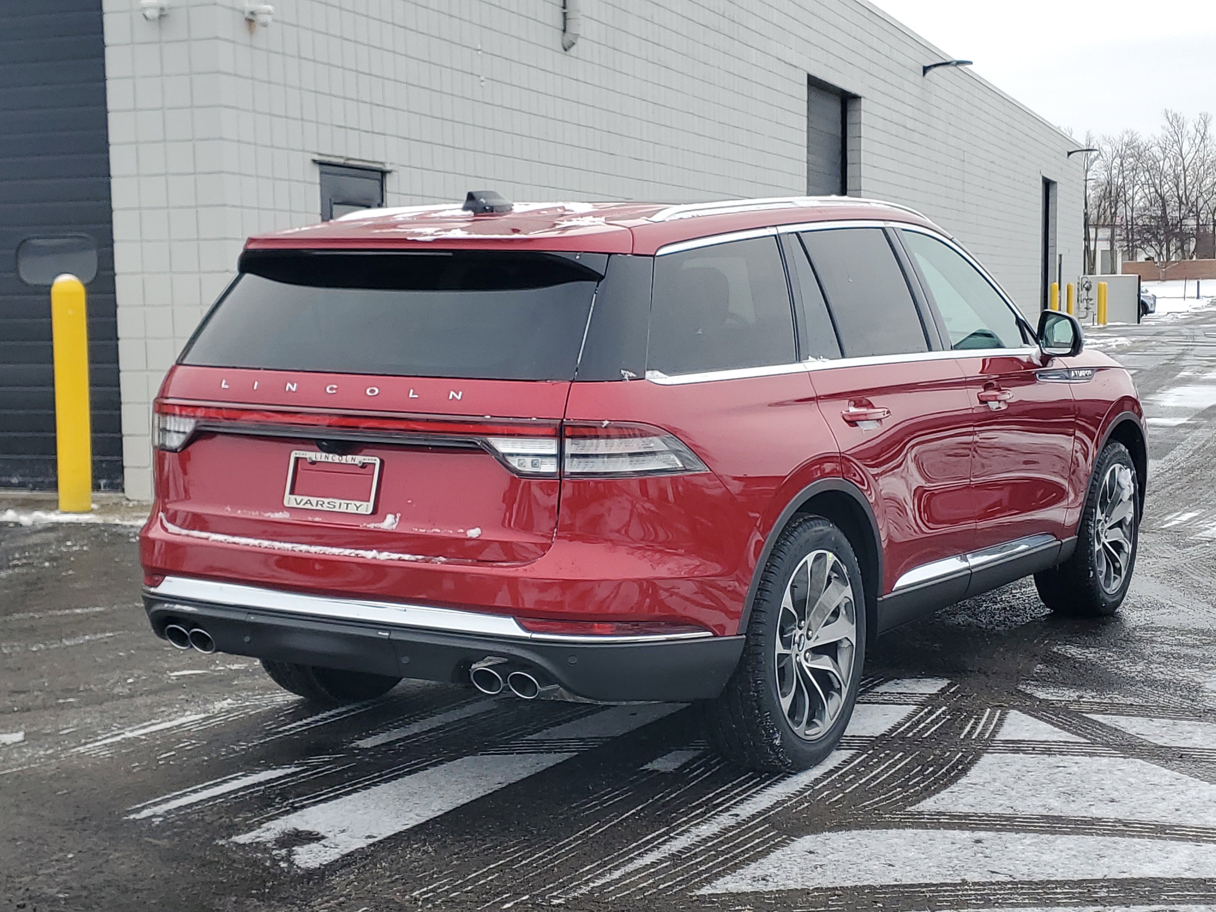 New 2026 Lincoln Aviator AWD image 4