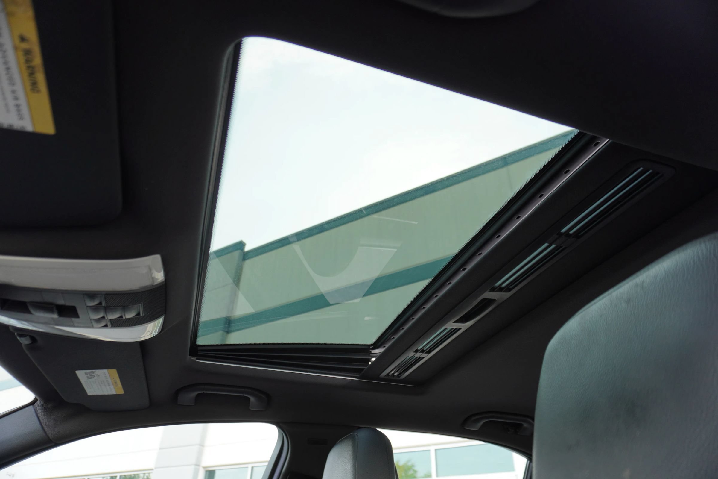 Used 2011 Mercedes-Benz C 300 Sedan image 13