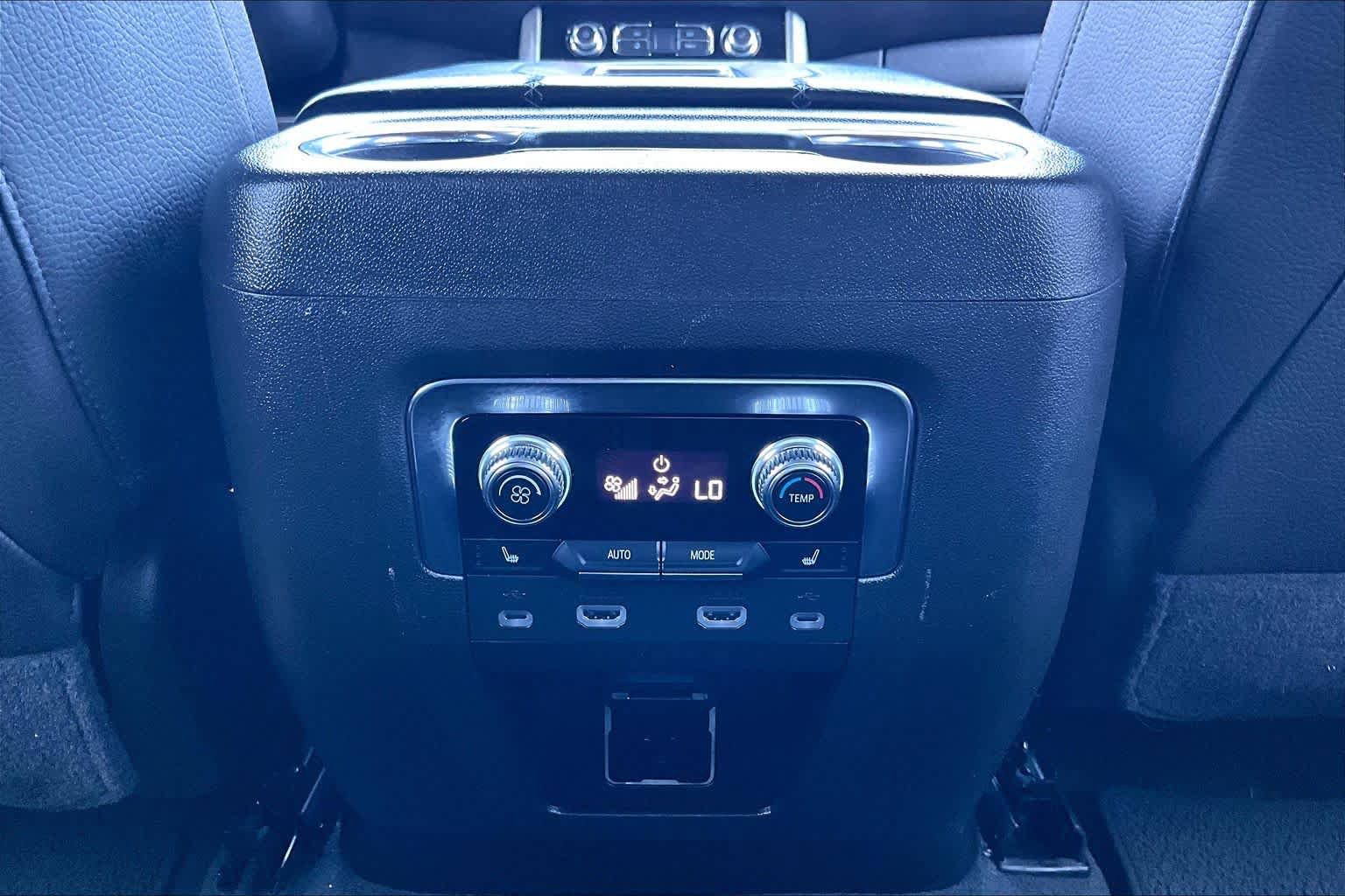 Used 2021 GMC Yukon Denali AWD/4WD image 35