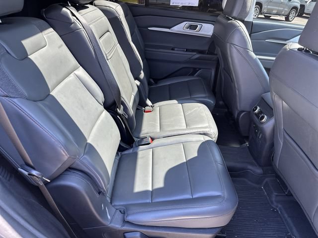 Used 2025 Ford Explorer Active w/ Active Comfort Package AWD/4WD image 30