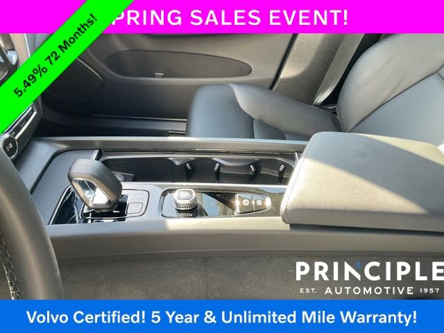 Certified 2025 Volvo XC60 B5 Core image 18