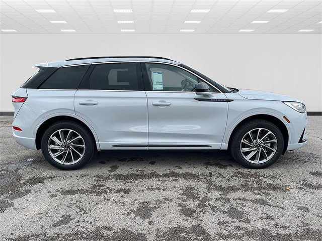 New 2025 Lincoln Corsair Grand Touring image 2