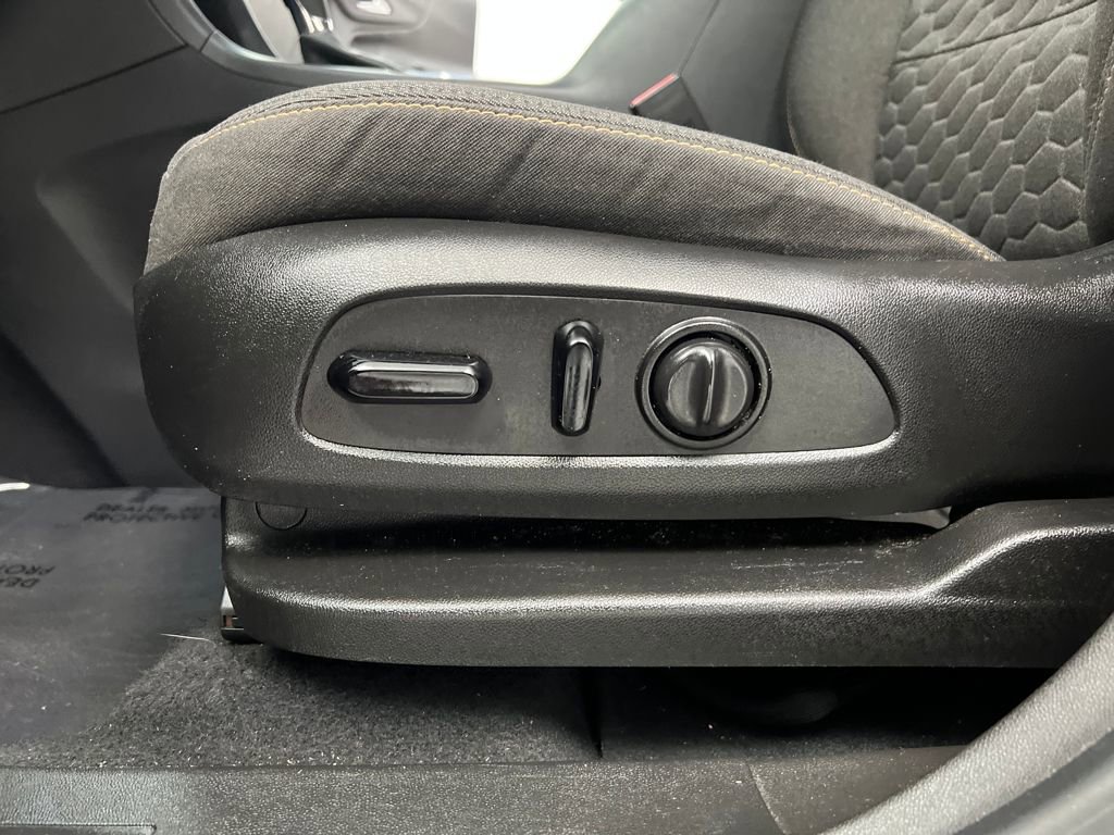 Used 2020 Chevrolet Equinox LT image 10