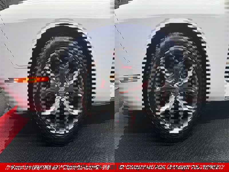 Used 2015 Dodge Challenger SXT Plus w/ Technology Group RWD image 32