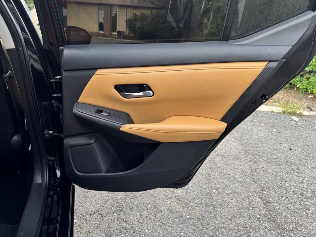 Used 2021 Nissan Sentra SV w/ SV Premium Package FWD image 12