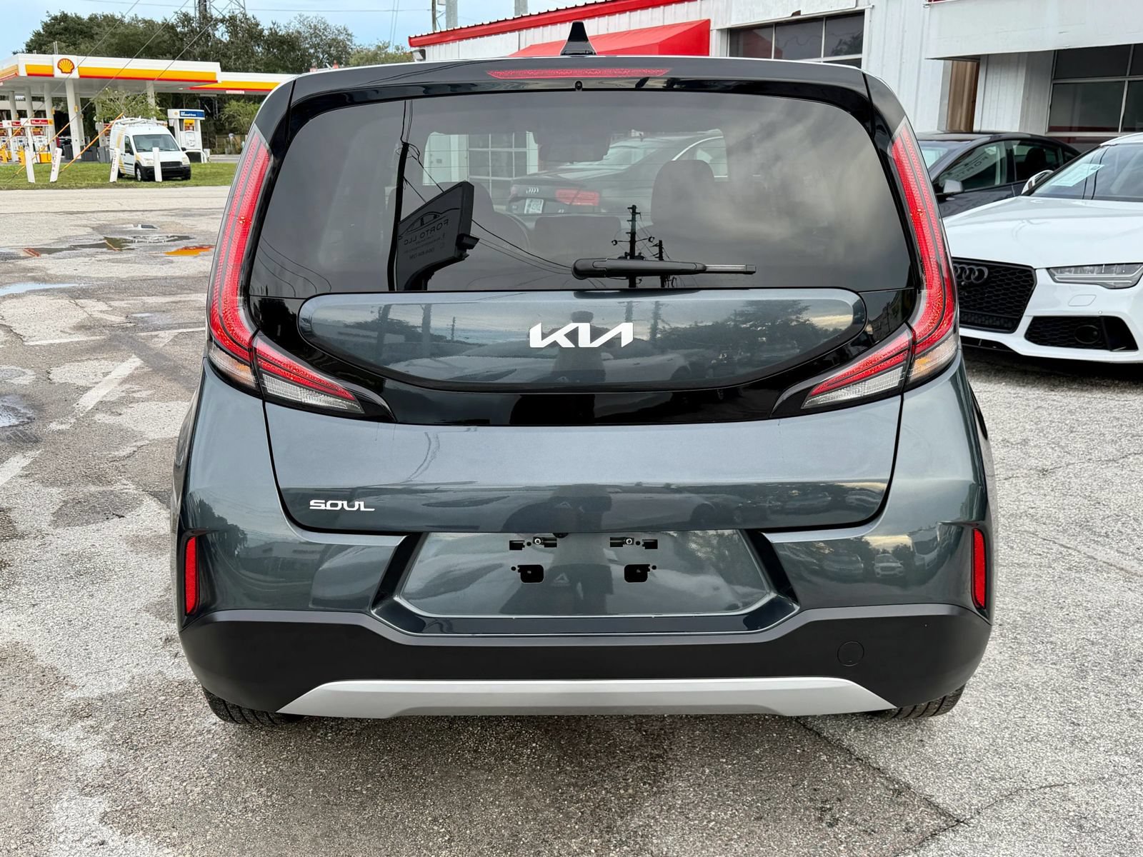 Used 2025 Kia Soul LX w/ LX Technology Package FWD image 5