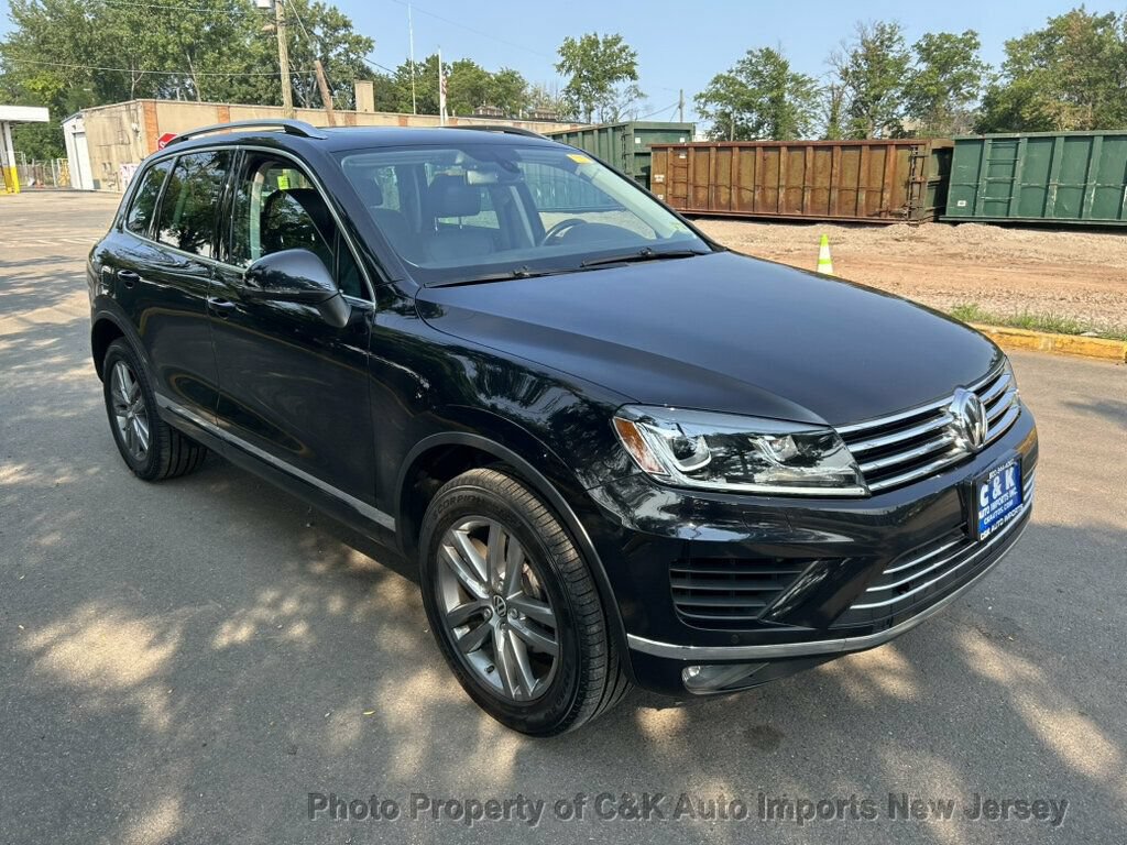 Used 2015 Volkswagen Touareg VR6 AWD/4WD image 6