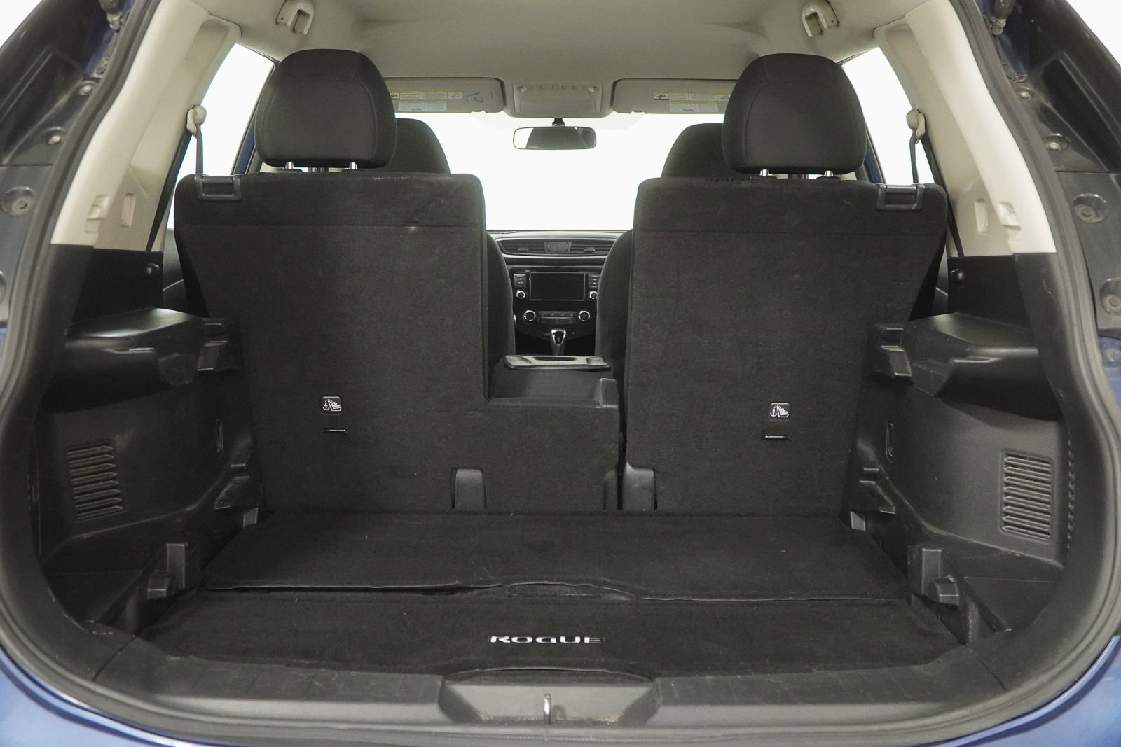 Used 2018 Nissan Rogue S image 10