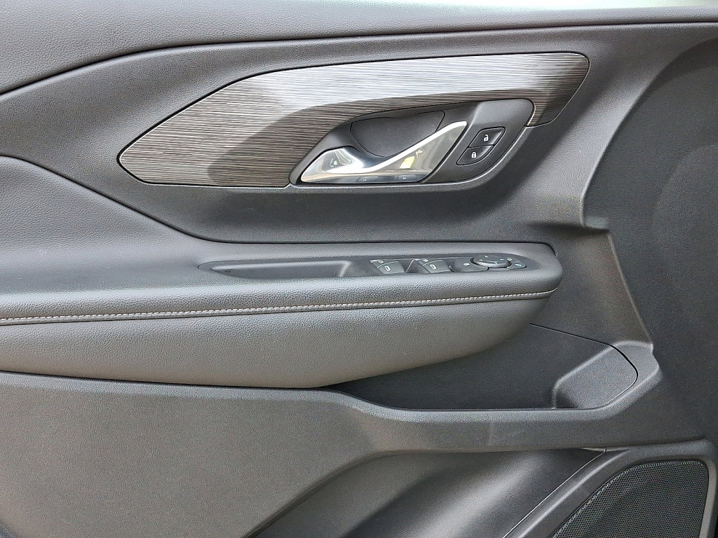 Used 2023 GMC Terrain SLE w/ Driver Convenience Package image 22