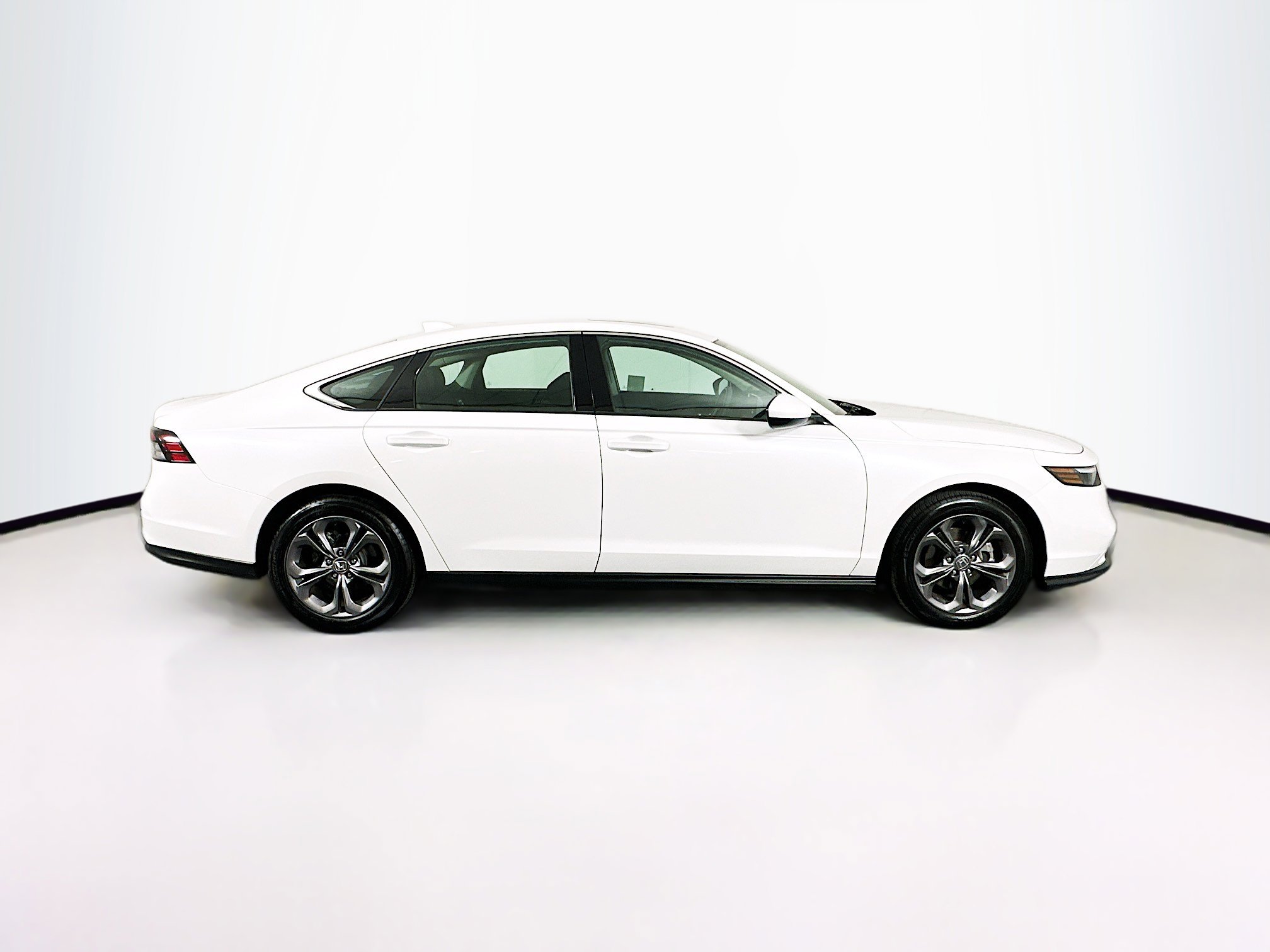 Used 2024 Honda Accord EX image 10