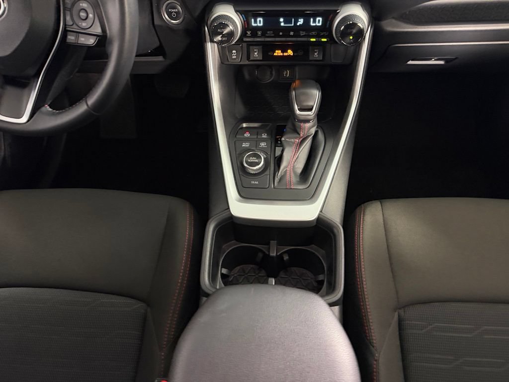 Used 2025 Toyota RAV4 SE AWD/4WD image 17