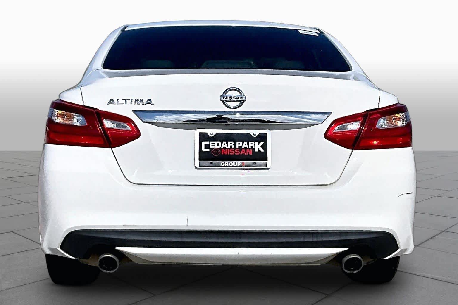 Used 2017 Nissan Altima 2.5 S w/ Power Driver Seat Package FWD image 5