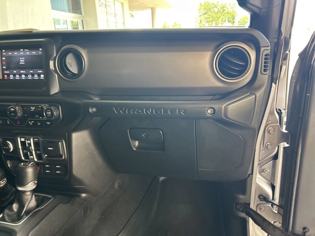 Used 2018 Jeep Wrangler Unlimited Sport S AWD/4WD image 24