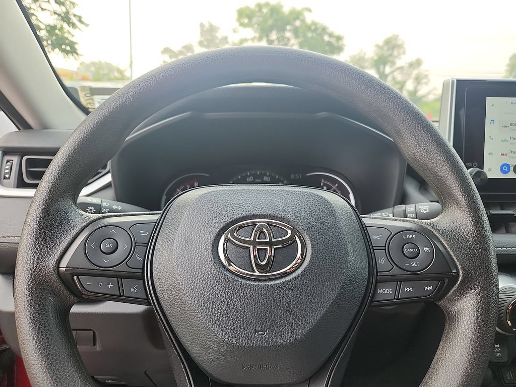 Used 2025 Toyota RAV4 XLE AWD/4WD image 18