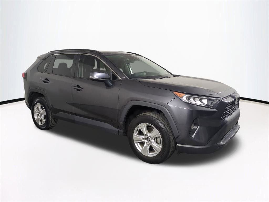 Used 2021 Toyota RAV4 XLE image 2