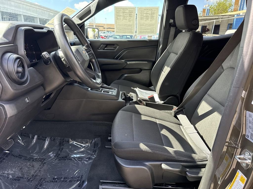 Used 2023 Chevrolet Colorado W/T image 16