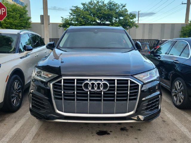 Used 2020 Audi Q7 3.0T Premium Plus w/ Premium Plus Package AWD/4WD image 2