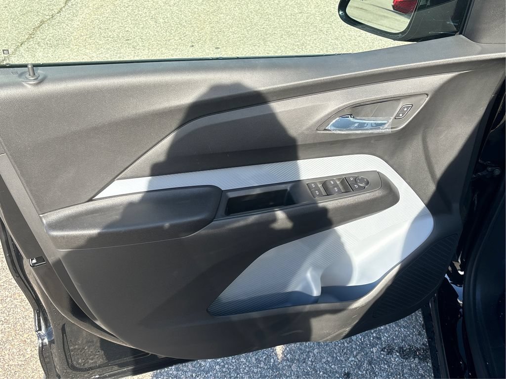 New 2027 Chevrolet Bolt RS FWD image 20