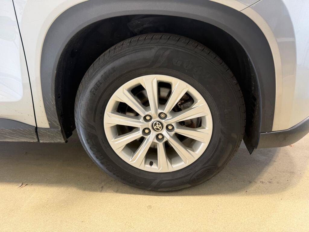Used 2025 Toyota Grand Highlander AWD Hybrid image 9