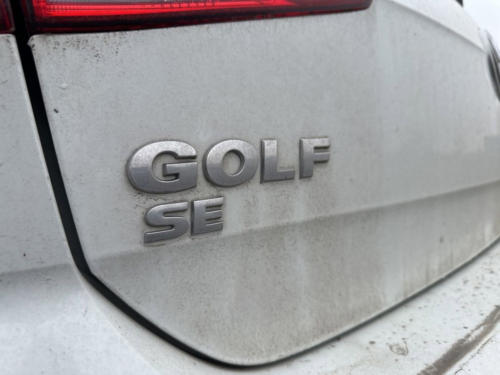 Used 2018 Volkswagen Golf SE image 4
