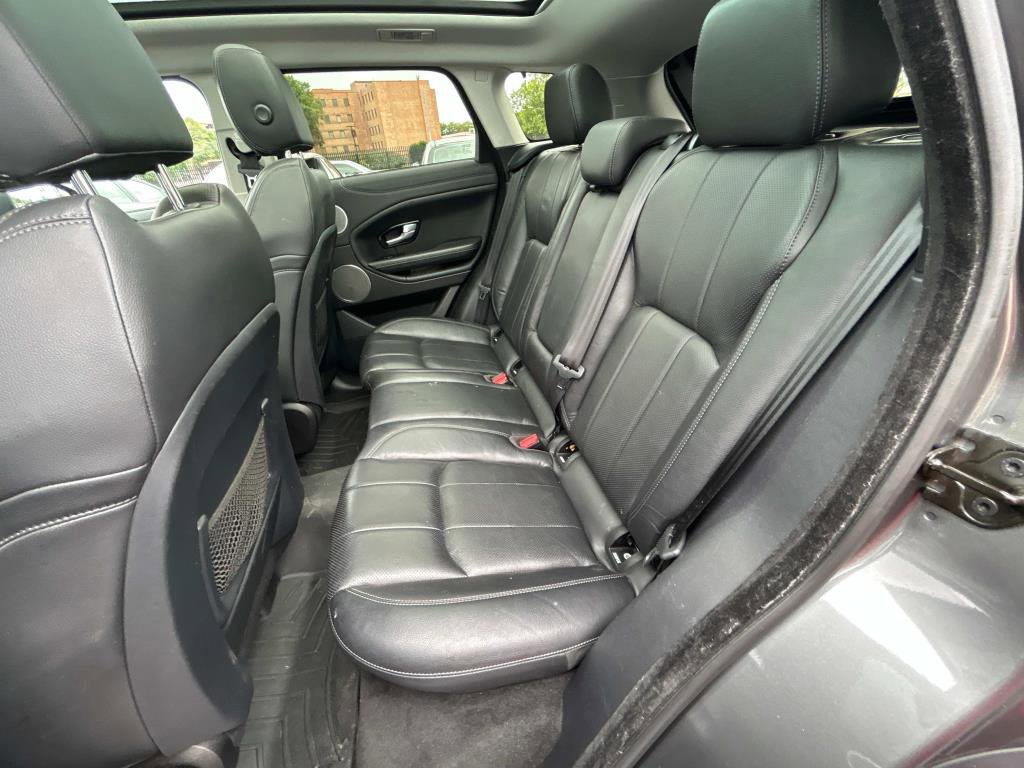 Used 2017 Land Rover Range Rover Evoque SE Premium image 14