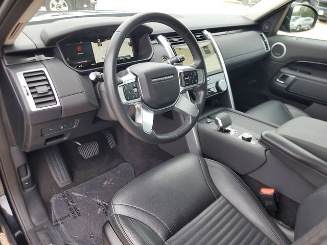 Used 2024 Land Rover Discovery S AWD/4WD image 16