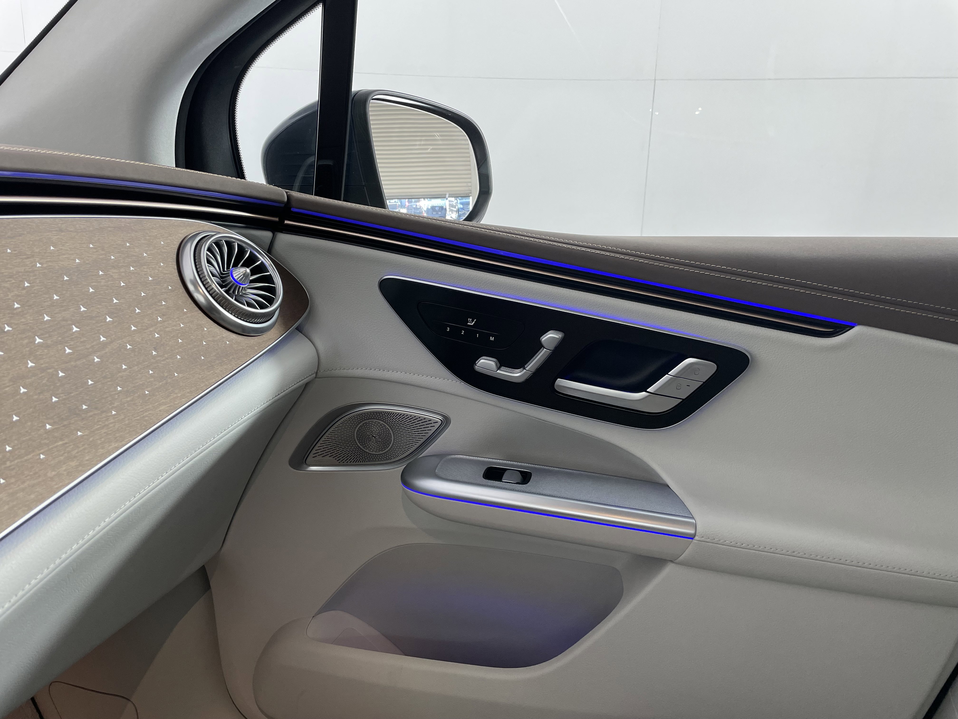 Certified 2023 Mercedes-Benz EQE 500 4MATIC SUV image 12