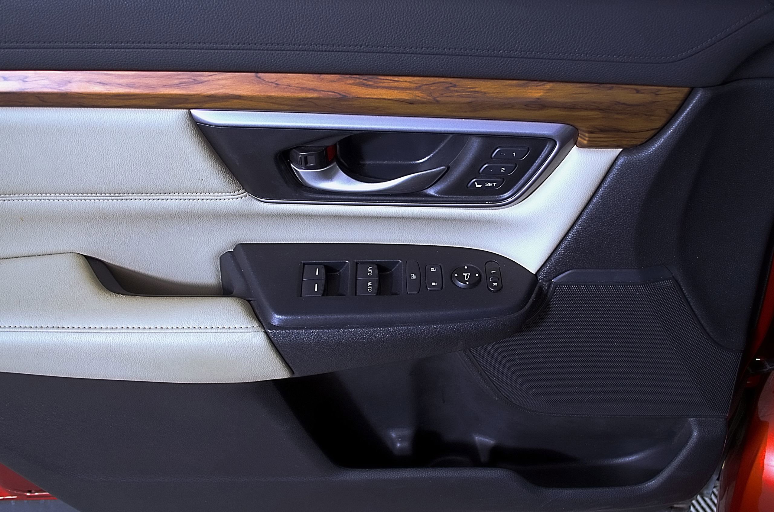 Used 2017 Honda CR-V EX-L image 18