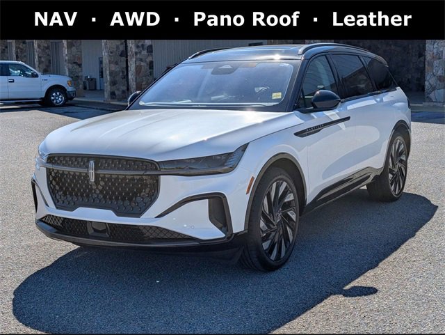 New 2026 Lincoln Nautilus Reserve image 1