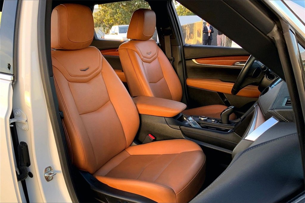 Certified 2024 Cadillac XT5 Premium Luxury image 9