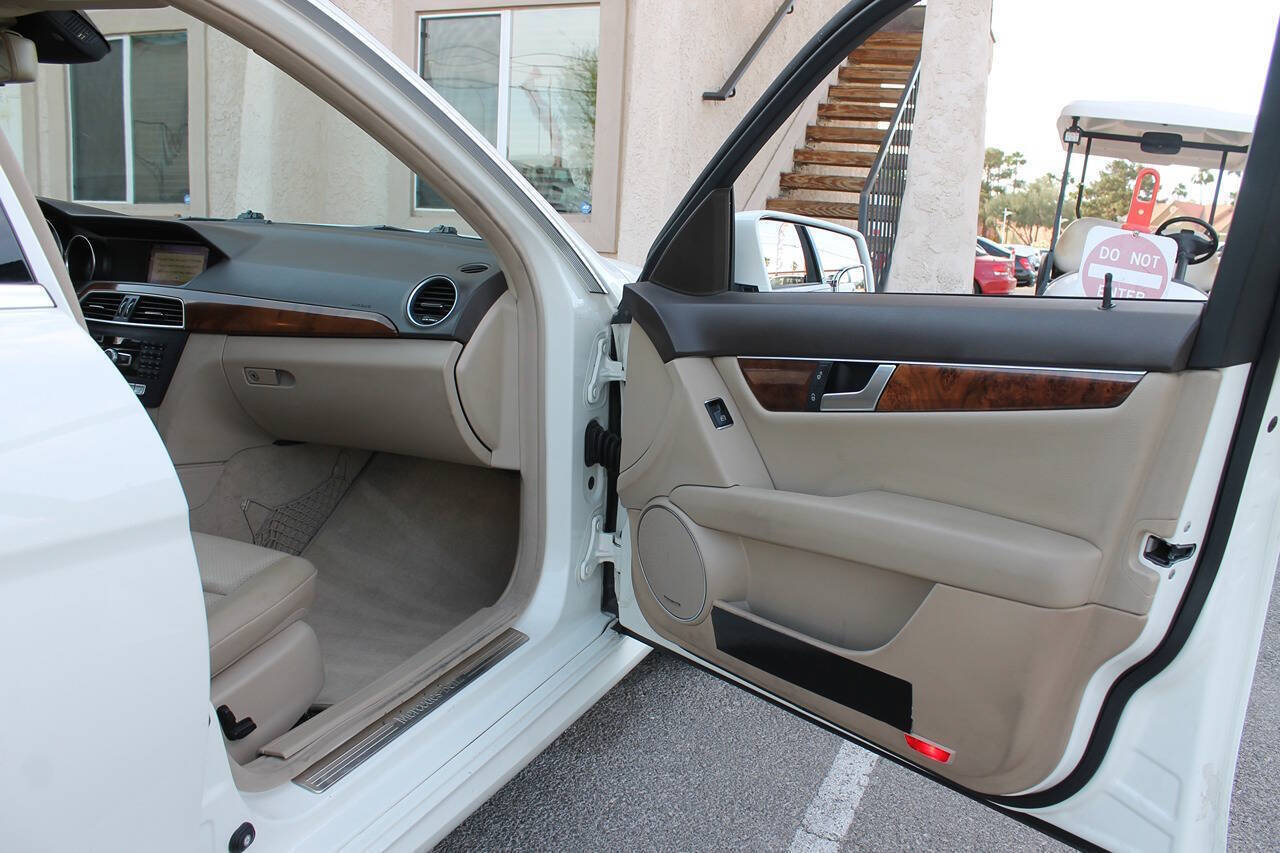 Used 2012 Mercedes-Benz C 250 Sedan image 30