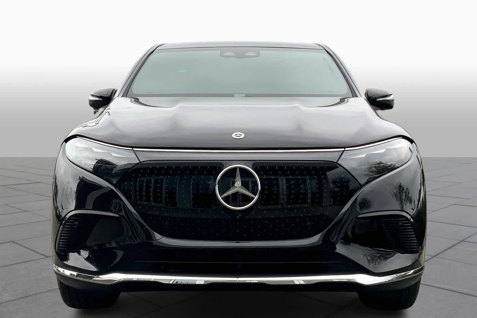 Used 2023 Mercedes-Benz EQS 450+ 4MATIC SUV image 3