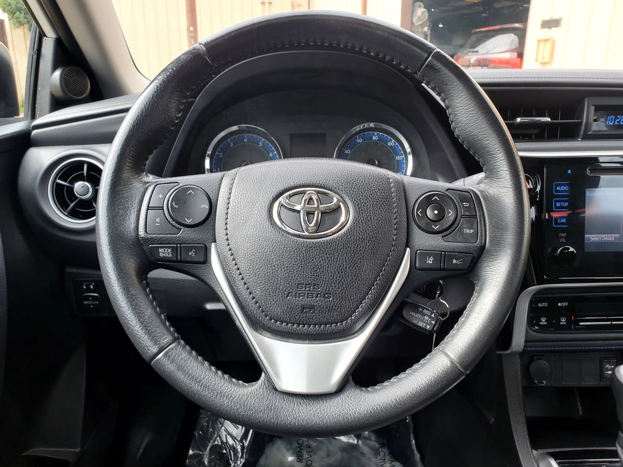 Used 2017 Toyota Corolla SE FWD image 37