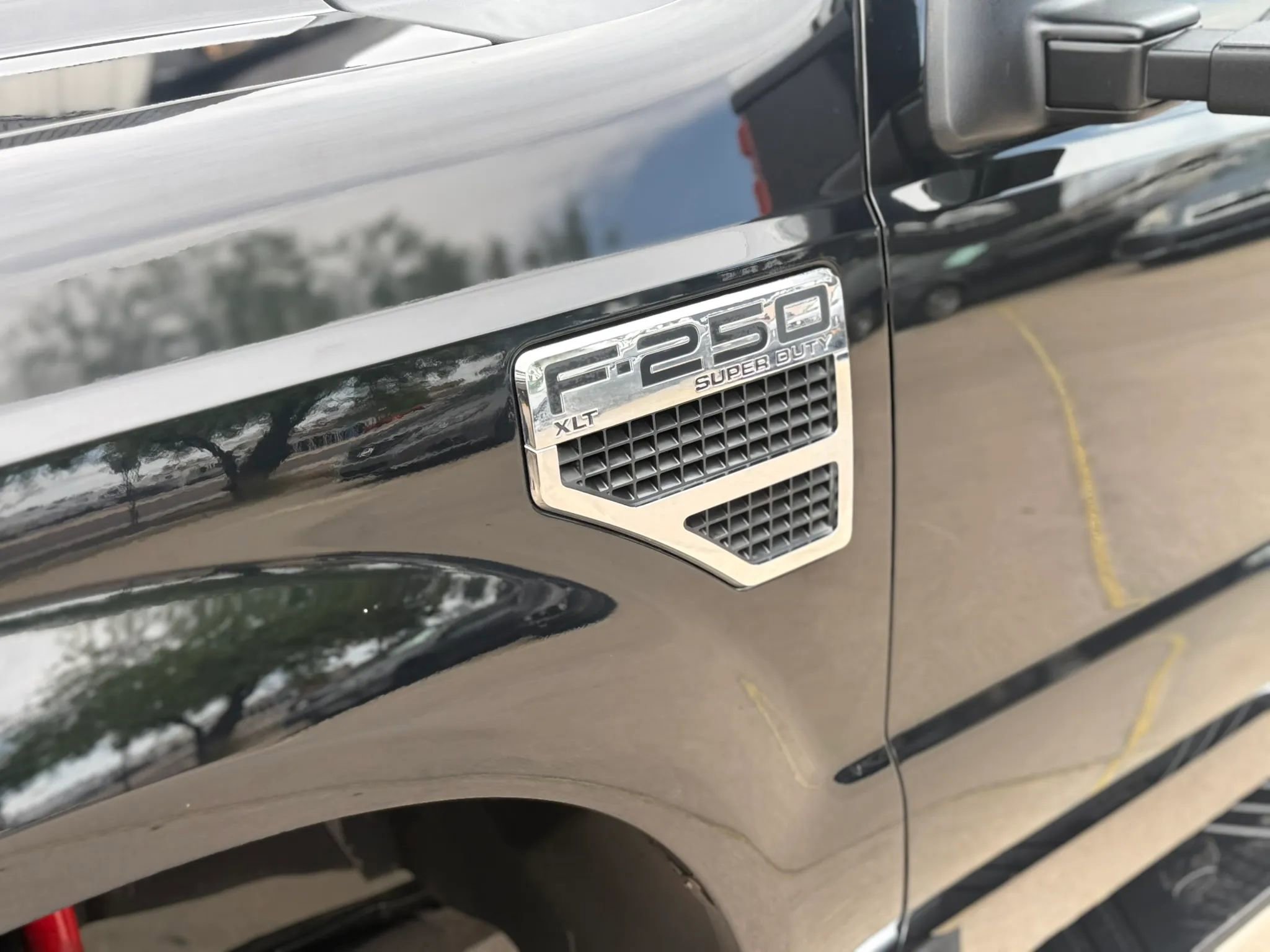 Used 2008 Ford F250 King Ranch image 3