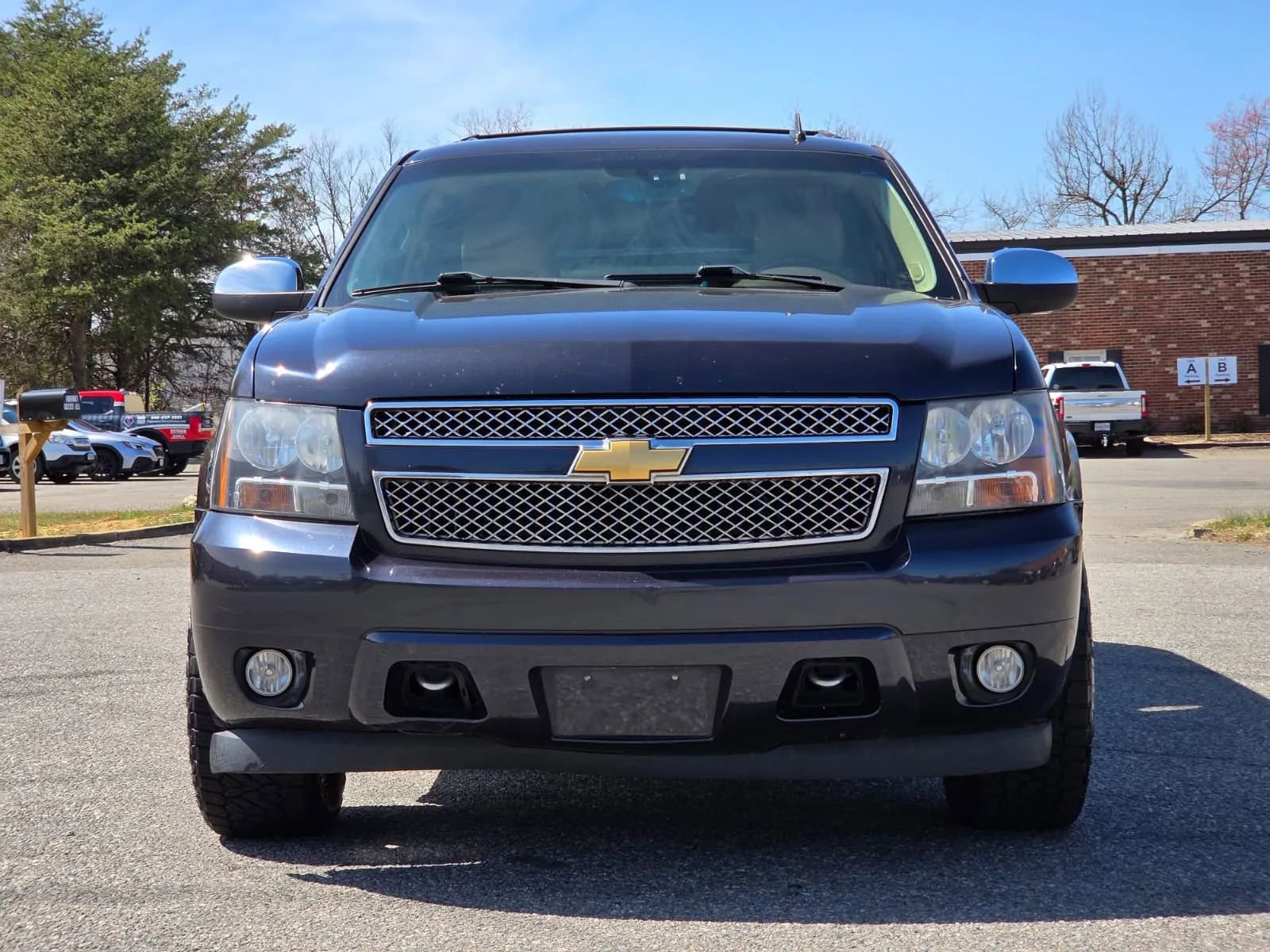 Used 2013 Chevrolet Suburban LTZ AWD/4WD image 2