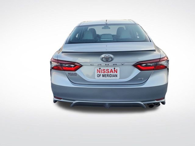 Used 2024 Toyota Camry SE image 4