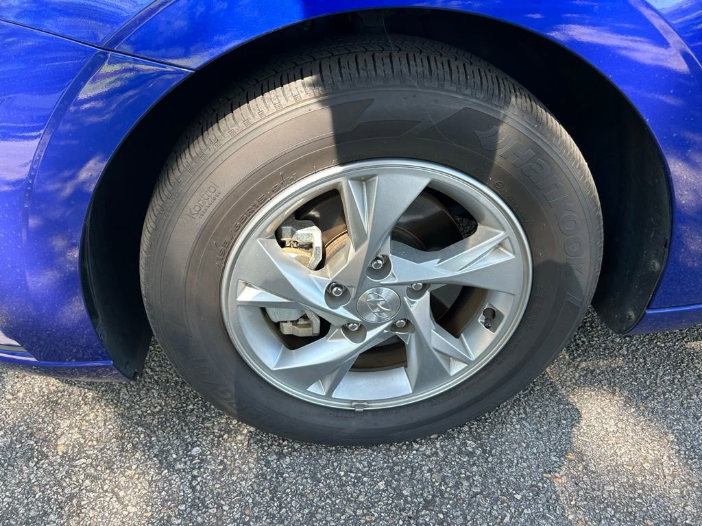 Used 2023 Hyundai Elantra SE FWD image 10