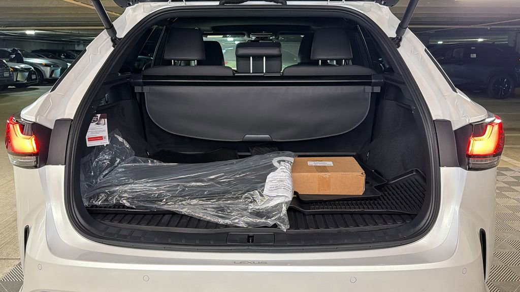 Certified 2025 Lexus RX 350 Premium w/ Accessory Package (A2) image 13