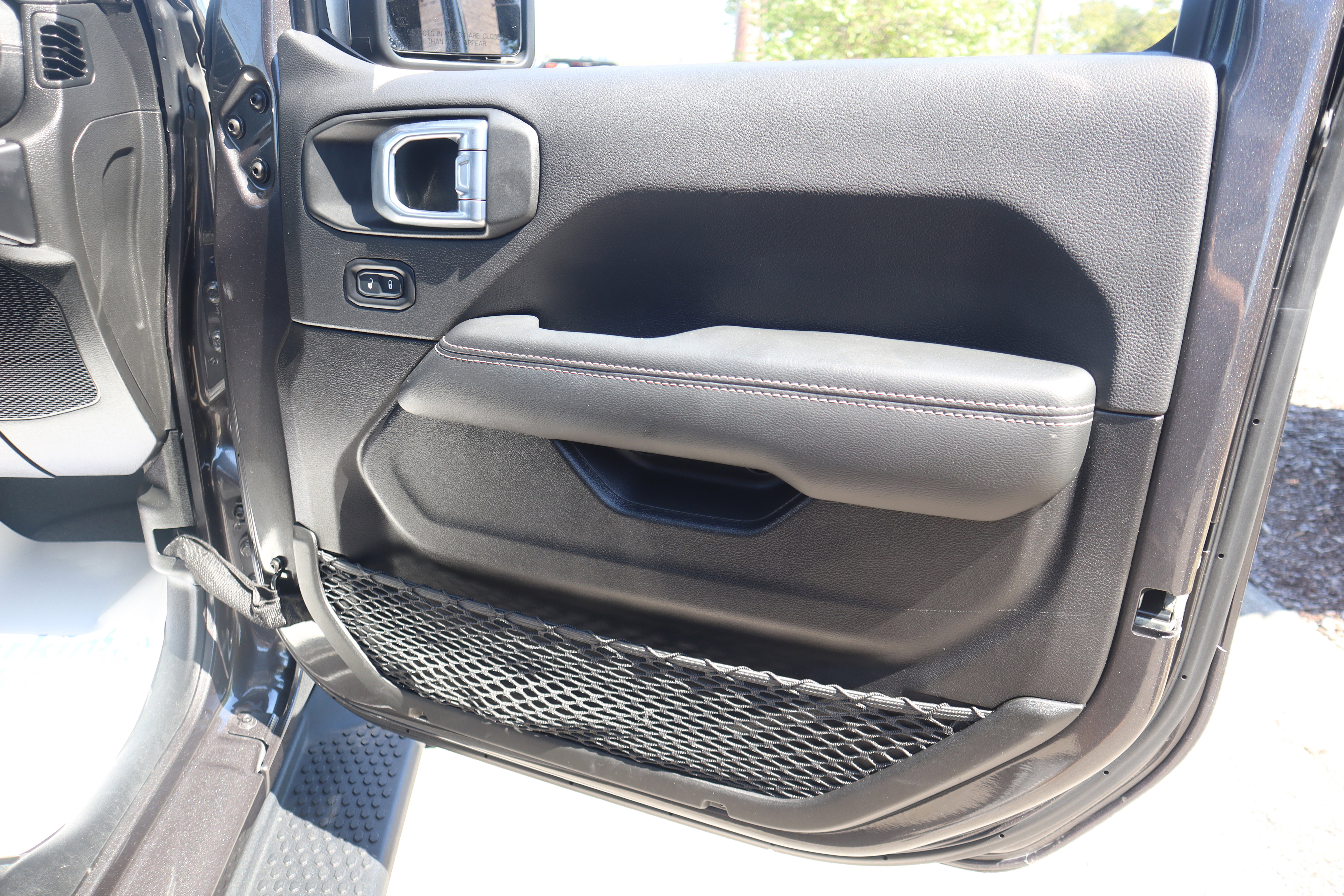 Used 2022 Jeep Wrangler Unlimited Sahara w/ Cold Weather Group image 37