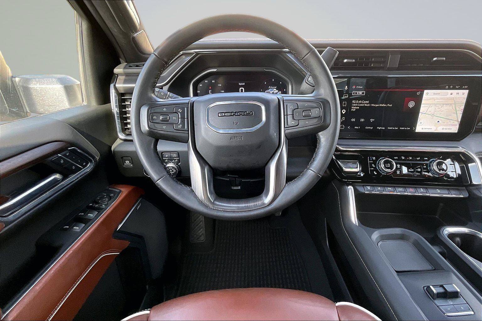 Used 2024 GMC Sierra 2500 Denali Ultimate AWD/4WD image 6