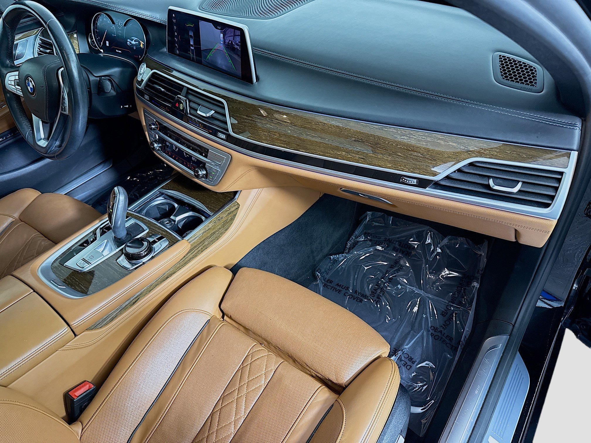 Used 2019 BMW 740i w/ Executive Package image 30