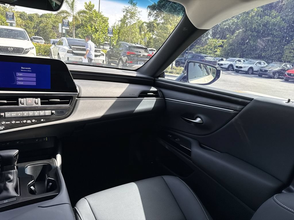 Used 2025 Lexus ES 350 w/ Premium Package FWD image 15