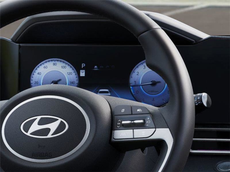 Certified 2025 Hyundai Elantra SEL FWD image 14