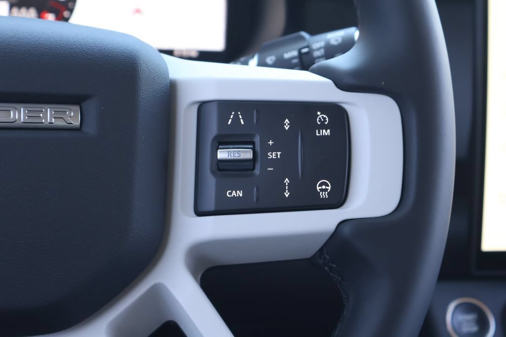 New 2026 Land Rover Defender 110 X-Dynamic SE AWD/4WD image 21