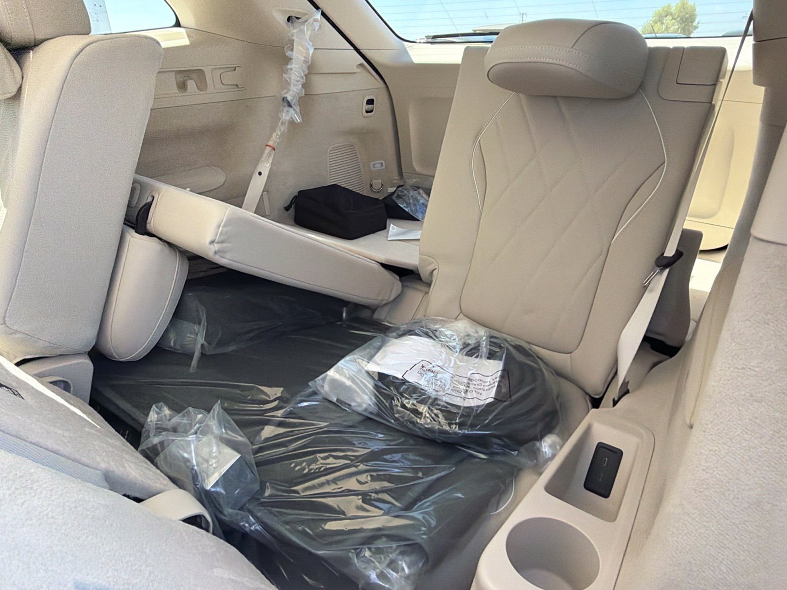 New 2027 Mercedes-Benz EQS 400 4MATIC SUV image 32