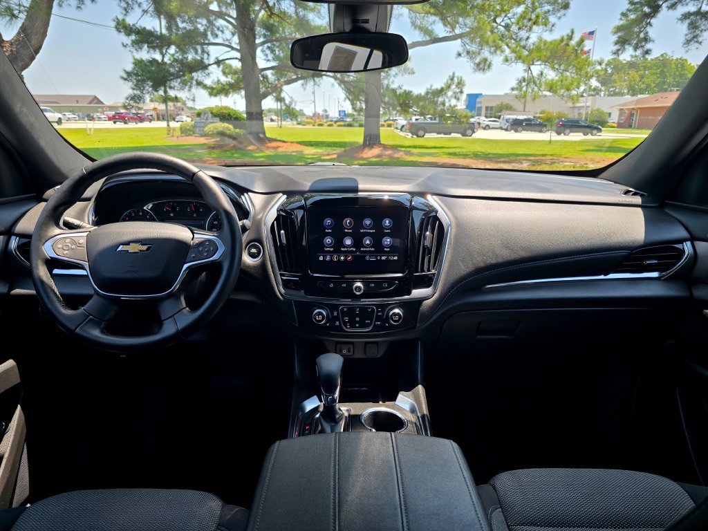 Certified 2023 Chevrolet Traverse LT FWD image 12