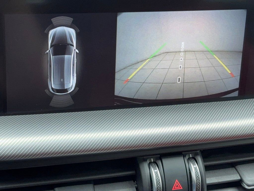 Used 2024 Alfa Romeo Stelvio Veloce image 27