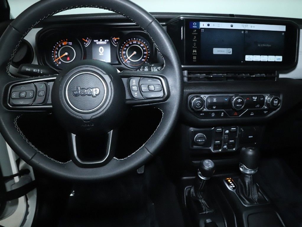 Used 2025 Jeep Wrangler Sport S image 28