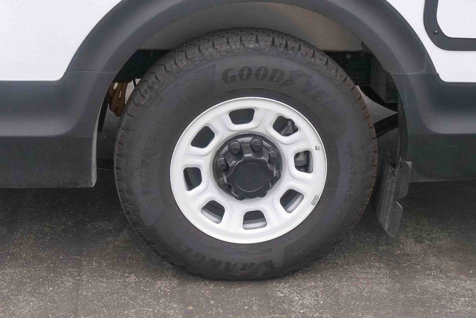 Used 2024 Chevrolet Brightdrop 600 w/ Commercial Equipment Package AWD/4WD image 6